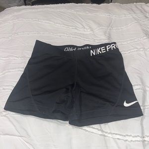 black womens medium nike pro